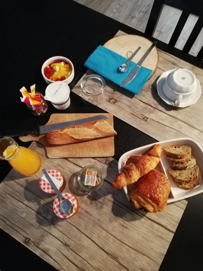 La Ferme De Pham Bed & Breakfast Belberaud Dış mekan fotoğraf