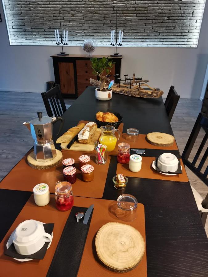 La Ferme De Pham Bed & Breakfast Belberaud Dış mekan fotoğraf